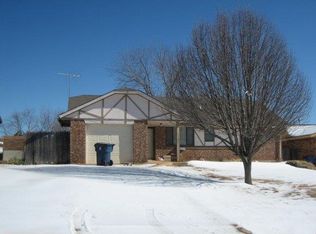 333 Crestdale Ln, Noble, OK 73068