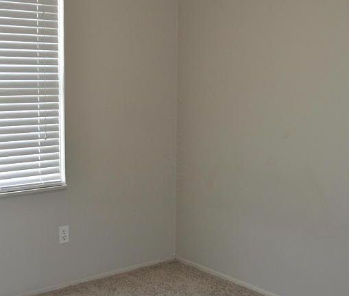 3rd image of 5201 Parkline Dr