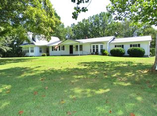 493 Old Highway 13 N, Linden, TN 37096