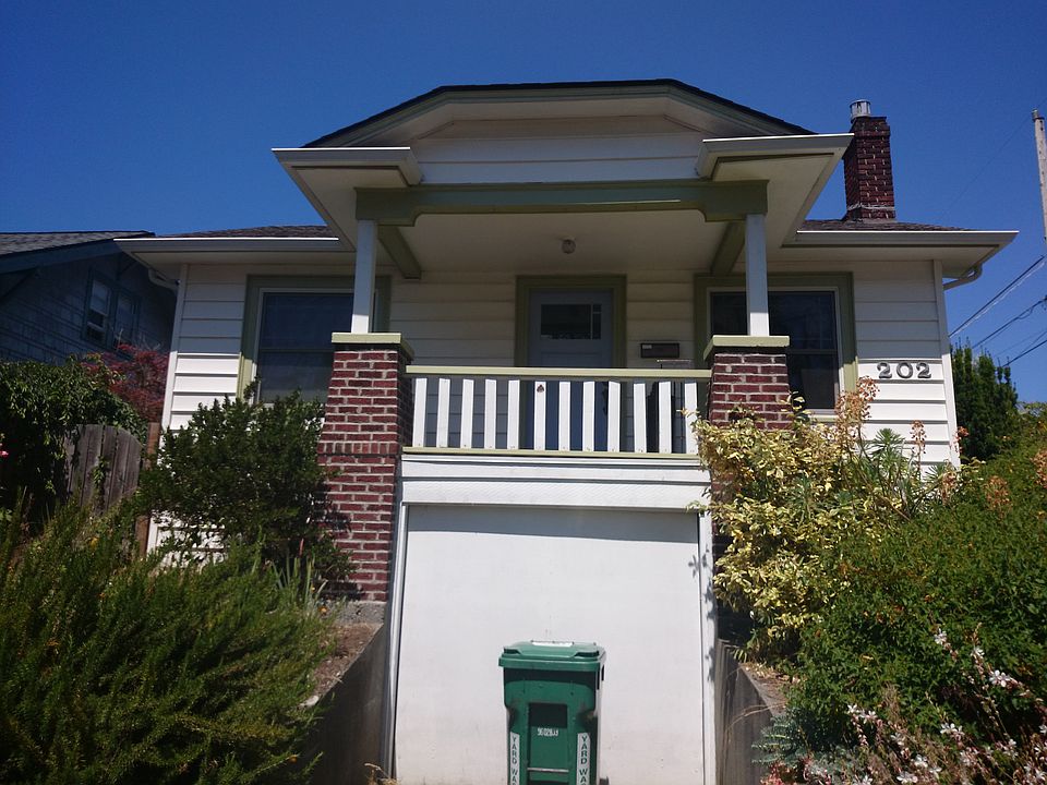 2nd image of 202 NW 62nd St