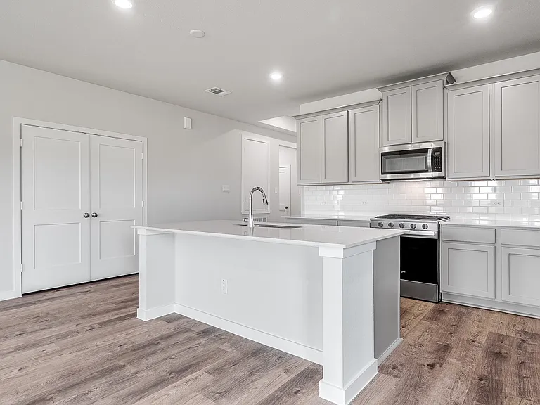 27327 Blue Pool Dr — Photo 6