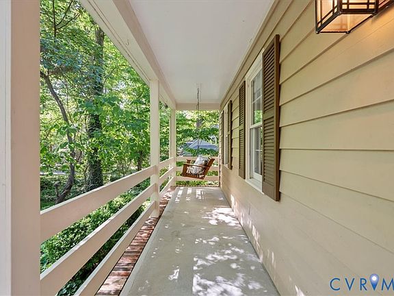 5th image of 1113 Royal Ridge Rd