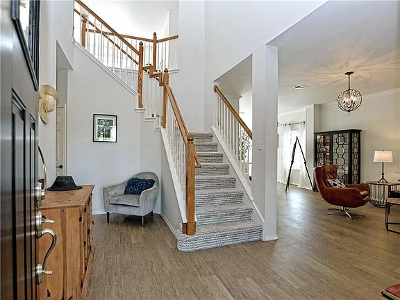 3rd image of 3856 Sendero Dr