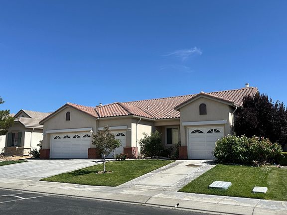 3rd image of 19717 Rosemary St