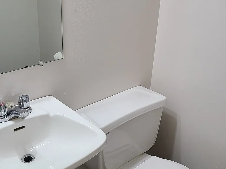 1216 Commissioners Rd W #11 — Photo 20