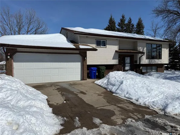 1498 Lacroix STREET, Prince Albert, SK S6V 7T8