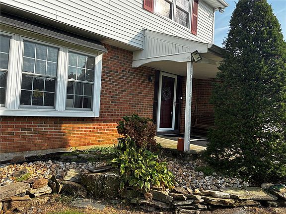 4th image of 7068 Linden Rd