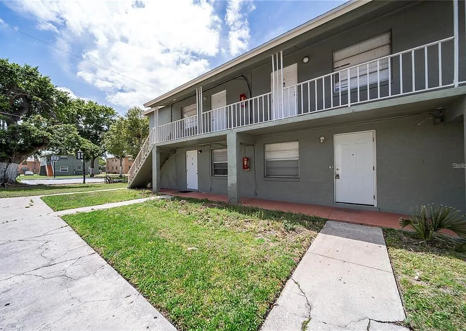 702 Michigan Ct #1