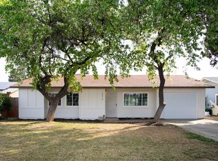 1572 N Hemlock Ave, Reedley, CA 93654
