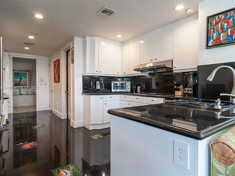 7241 Fisher Island Dr #7241 — Photo 9