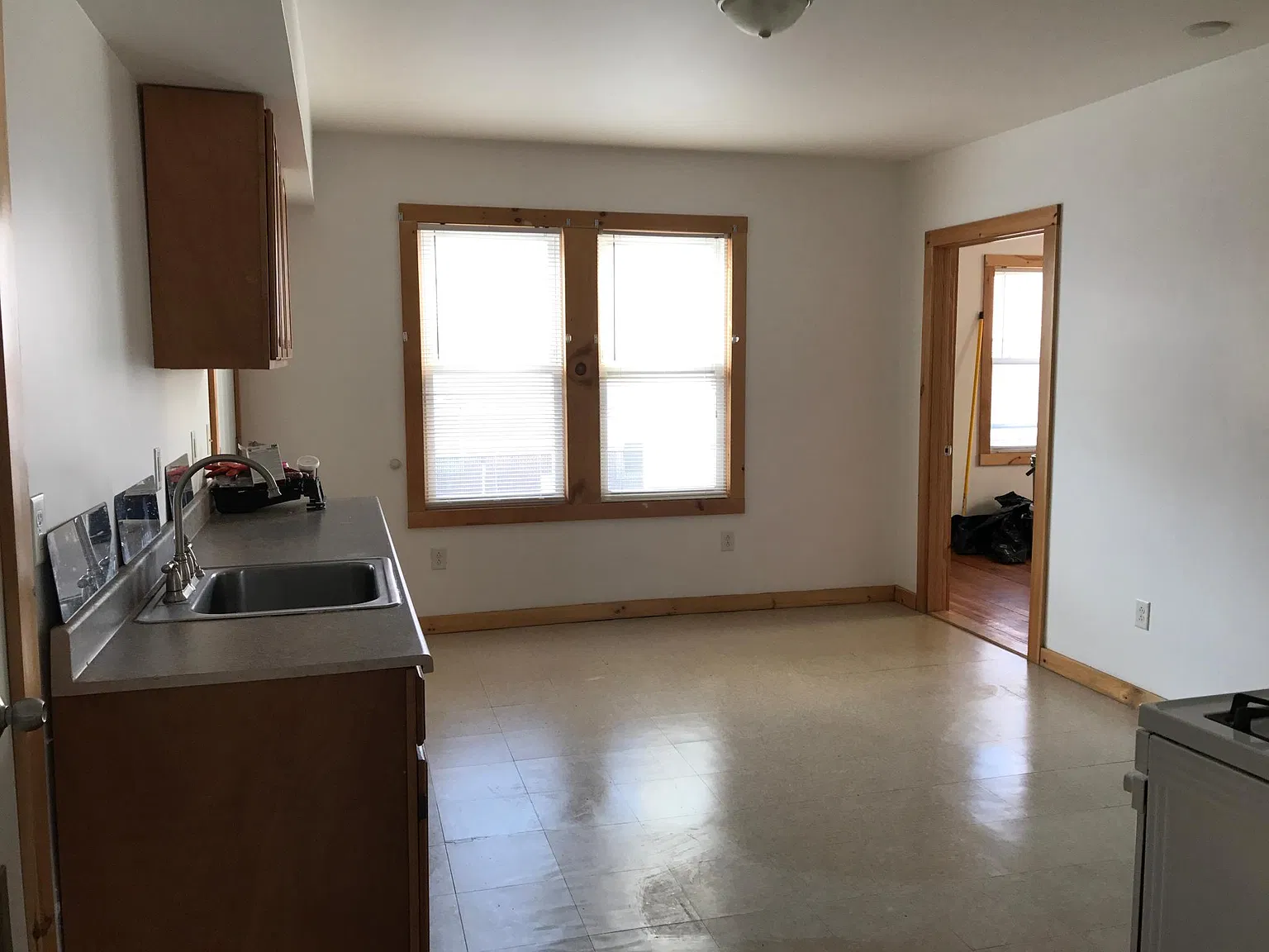 3 bed, $1,800 — Photo 3