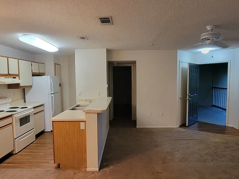 635 Buoy Ln #304 — Photo 20