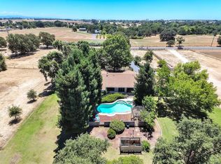 8878 Dillard Rd, Wilton, CA 95693