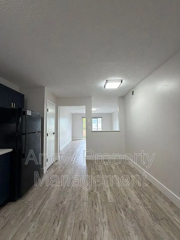 2325 S St — Photo 3