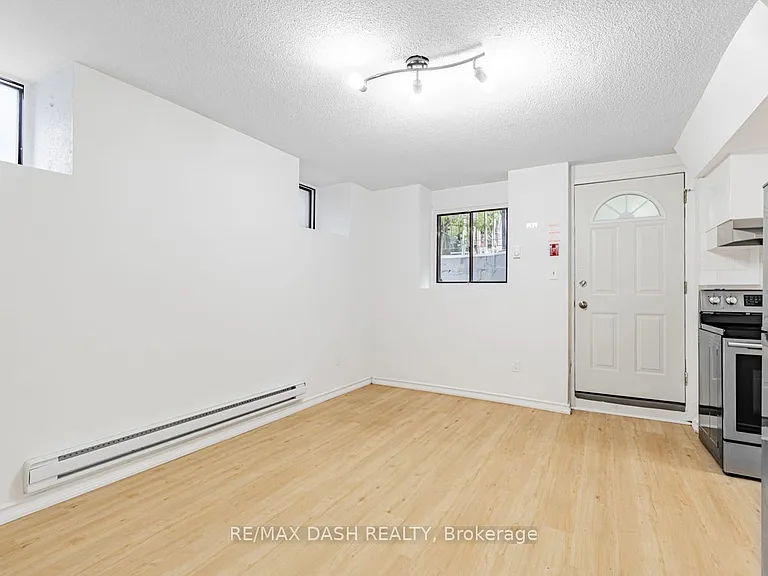 663 Huron St #B2 — Photo 19