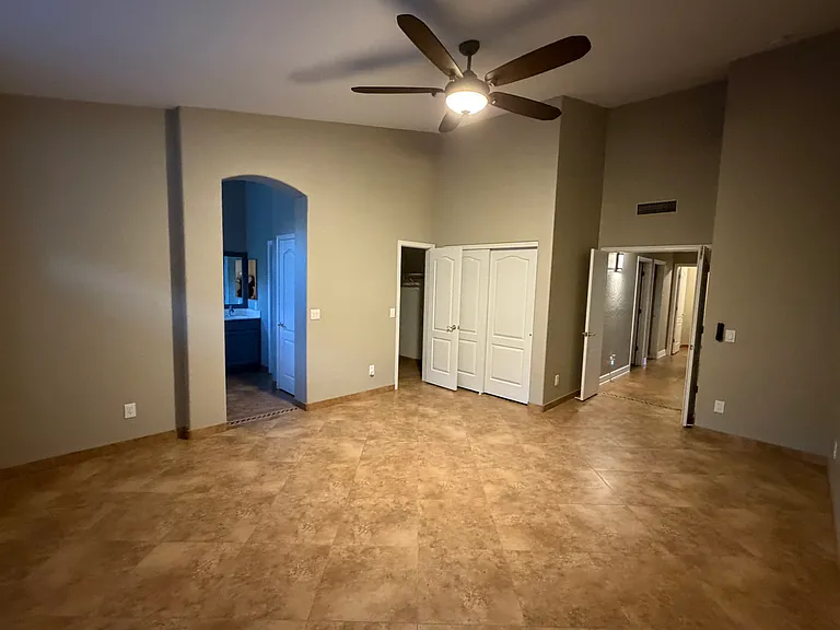 1850 W Desert Ln — Photo 15