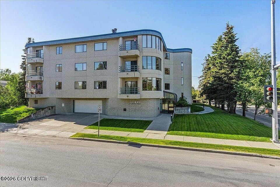1st image of 1032 W 11th Ave Unit 201