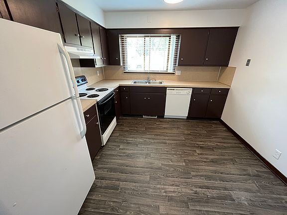4th image of 428 Butternut Dr #1