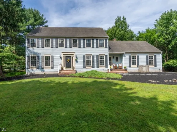 33 Willow Brook Ln, Clinton Twp., NJ 08801