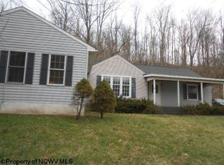 216 Flaggy Meadow Rd, Mannington, WV 26582