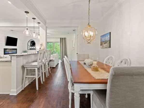 504 Reserve Ln, Saint Simons Island, GA 31522