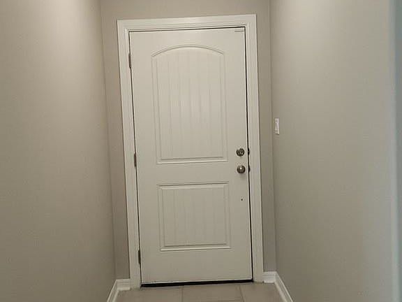 3rd image of 2112 Grove Ln #4