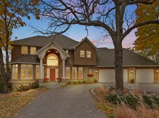 11338 Hawk High Ct, Eden Prairie, MN 55347