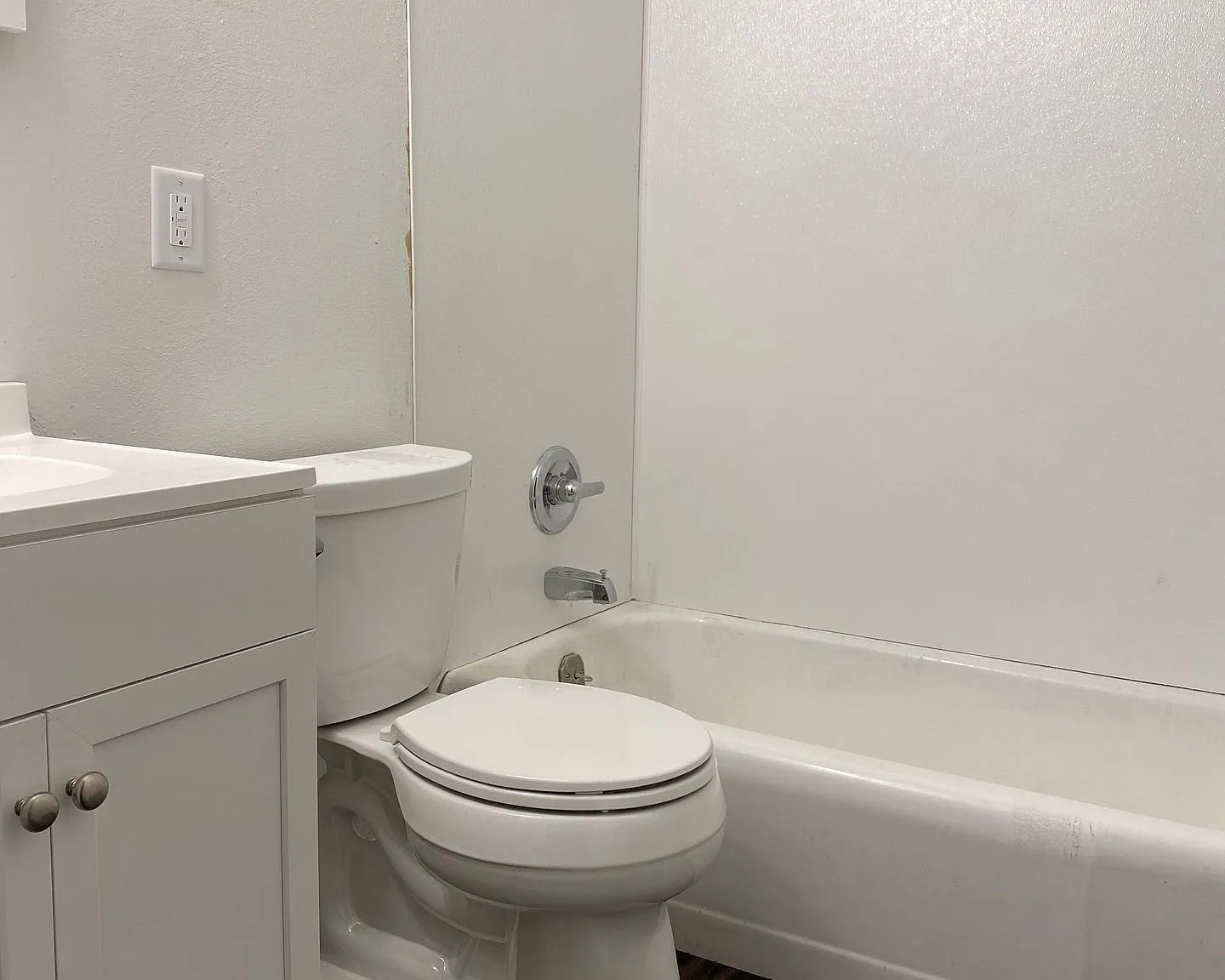Park Road Apartments — Photo 4
