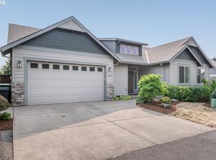405 N Lydia Ln, Mount Angel, OR 97362
