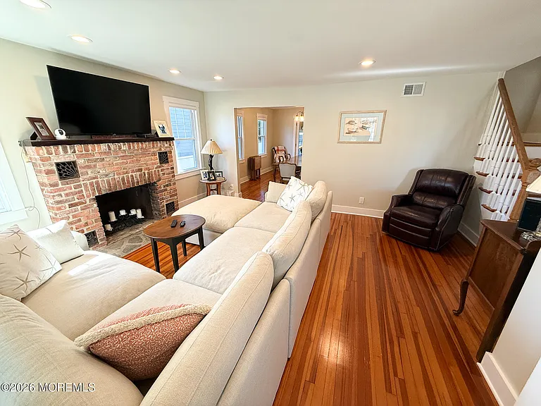 25 Ocean Ave — Photo 7