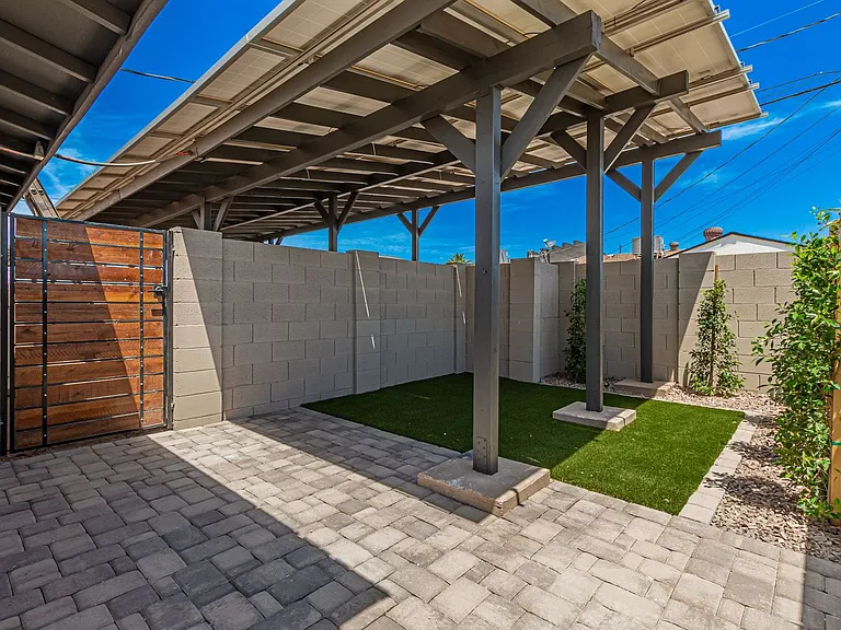 4108 E. Portland Street — Photo 15