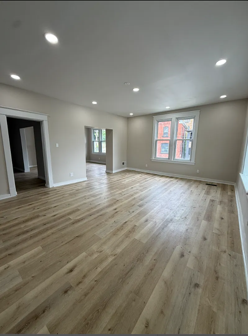 Giant, Newly Renovated Home in New Kensington! — Photo 2