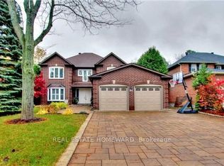 62 McClenny Dr, Aurora, ON L4G 5N6