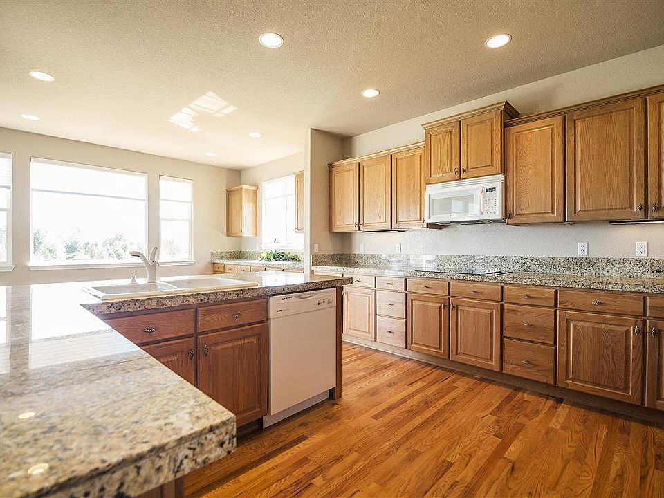 2nd image of 7516 Isabell Cir