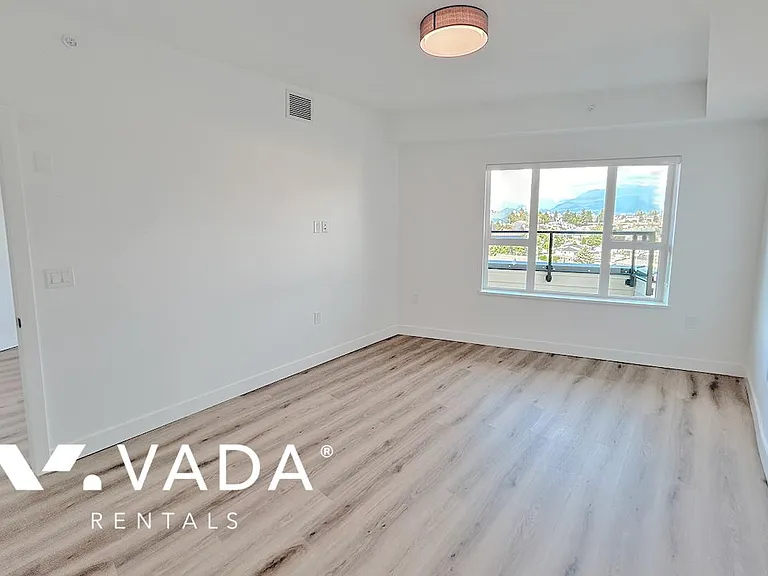 3068 Kingsway #601 — Photo 5