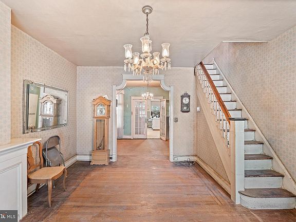 3rd image of 329 N Felton St