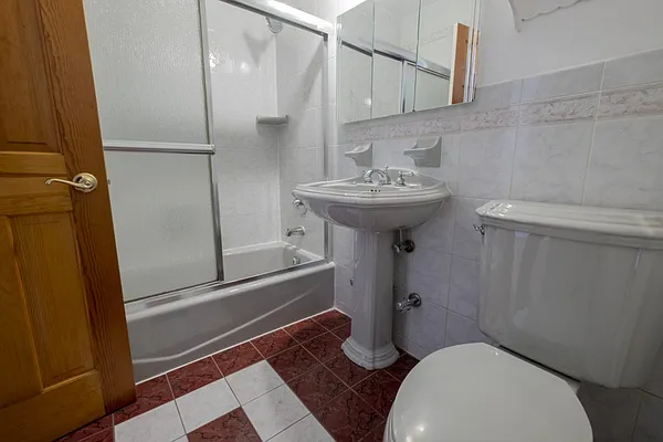 Rented by Modern Spaces | media 14