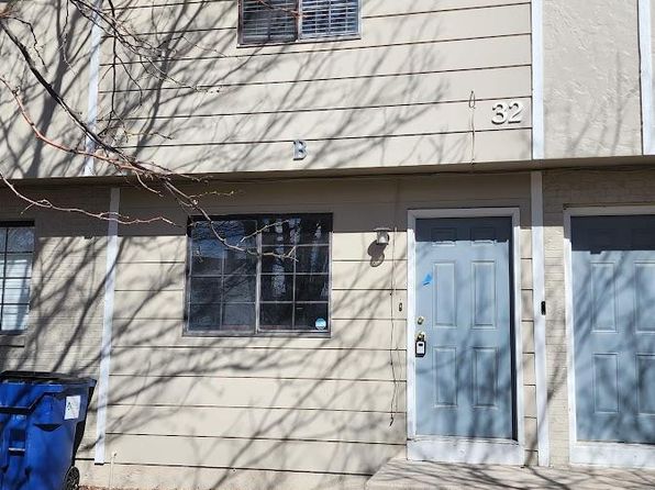 32 Royal Crest Dr APT B