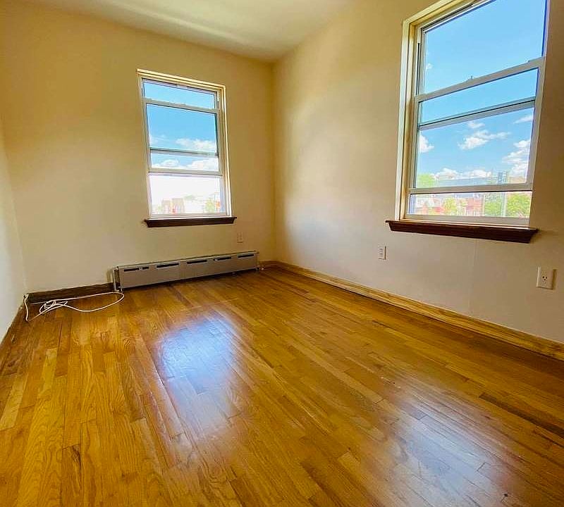 1st image of 28-20 21st Ave #2B