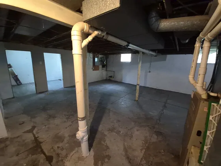 4939 Western Hills Ave — Photo 14