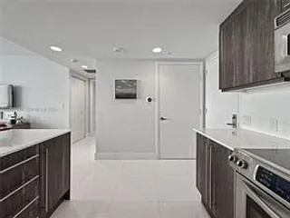 665 NE 25th St #2102 — Photo 2