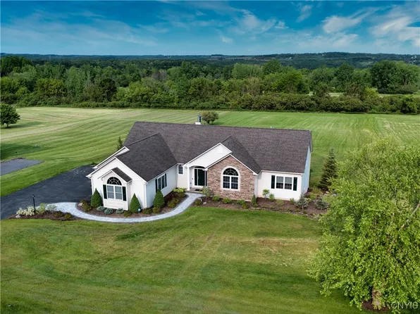 3969 Aquinnah Hts, Marcellus, NY 13108