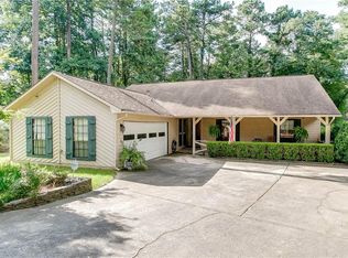 1147 Trailblazer Way NW, Lilburn, GA 30047