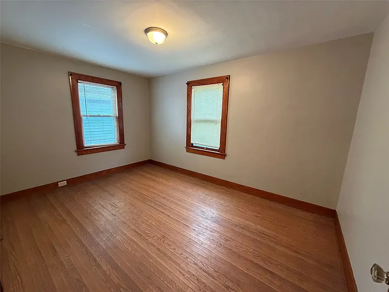 4250 Harding Dr — Photo 7