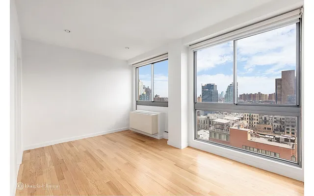 Sold by Douglas Elliman | media 15