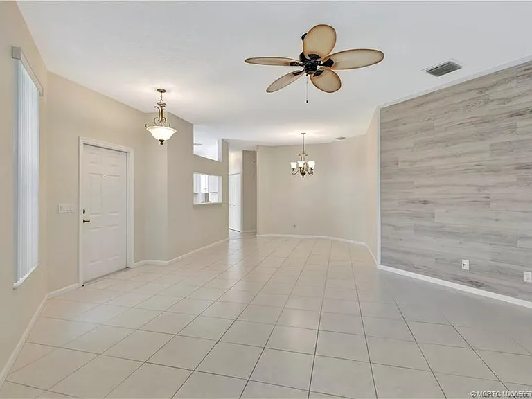 6797 SE Warwick Ln — Photo 7