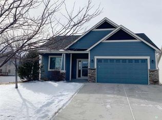 1249 Wendy Ln, Cheyenne, WY 82009