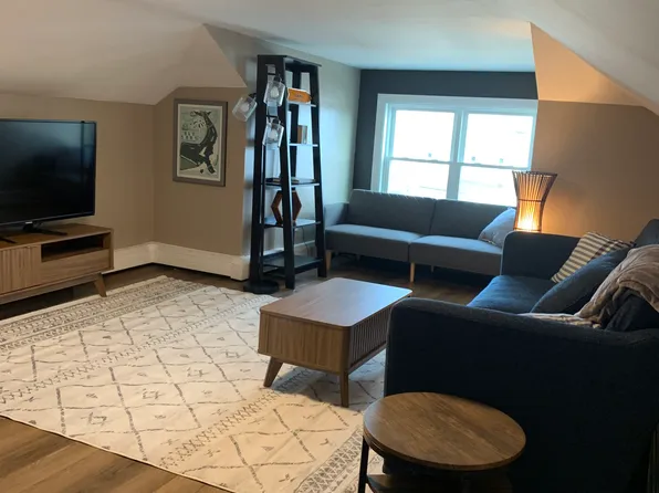 11 N Hull St #3, East Providence, RI 02914