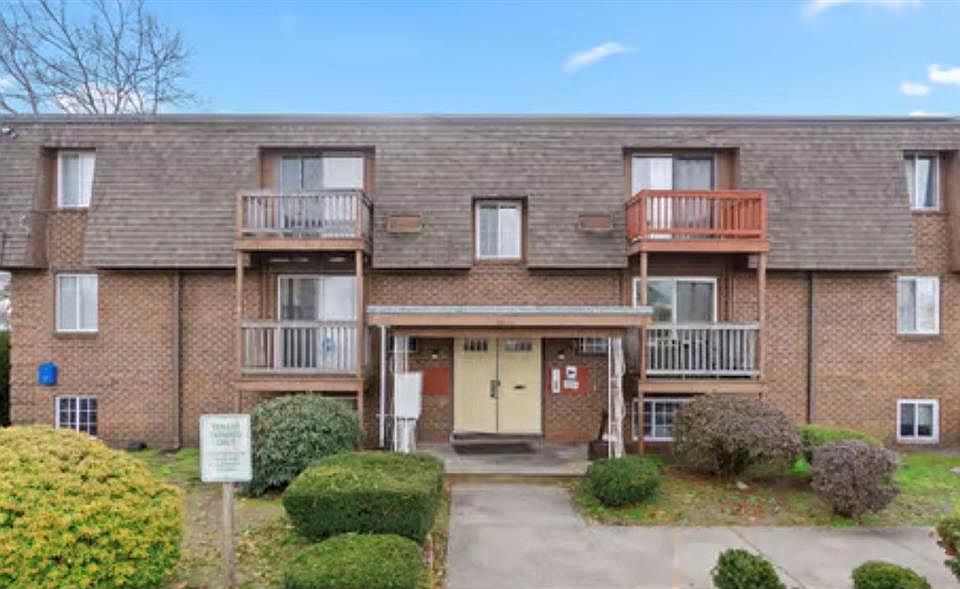 1st image of 10 Josephine St APT 207