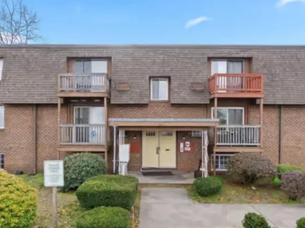 10 Josephine St APT 310, North Providence, RI 02904